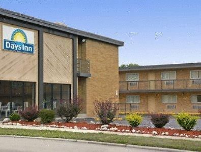 Days Inn Wauwatosa/Milwaukee Exteriér fotografie